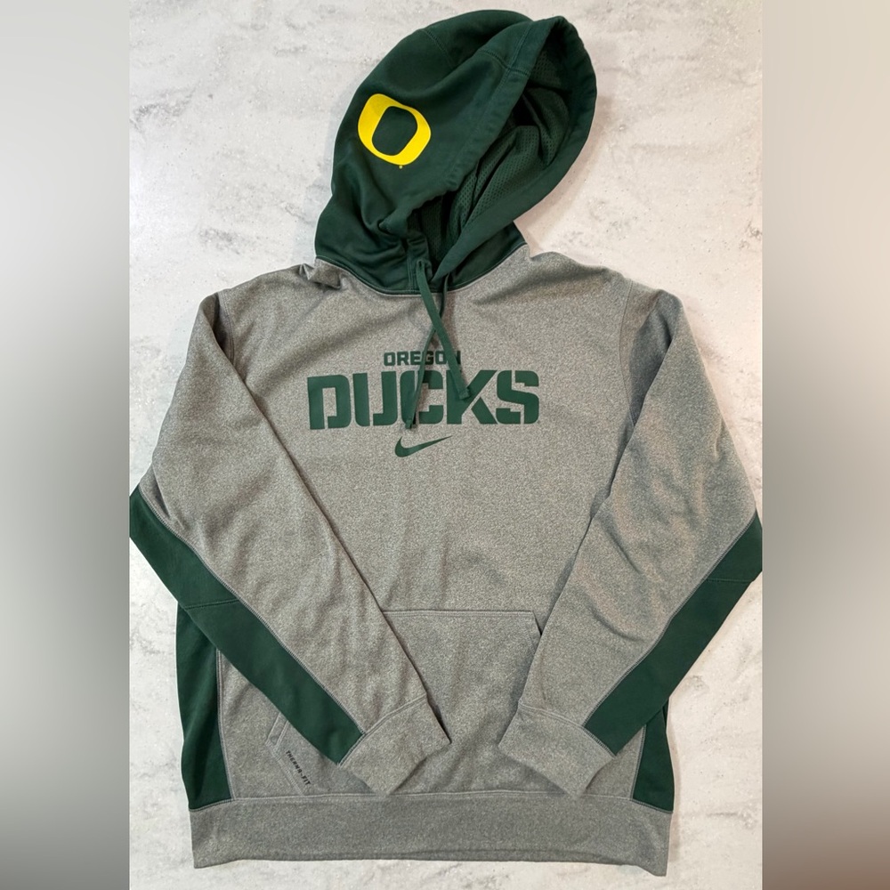 EUC Nike Oregon Ducks Grey & Green Therma-Fit Sweatshirt Size Large